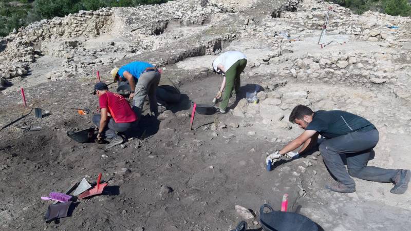 Trabajos en el Altet de Palau, en la Font de la Figuera