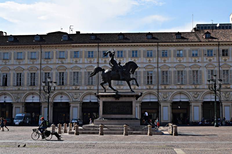 Plaza de Turín