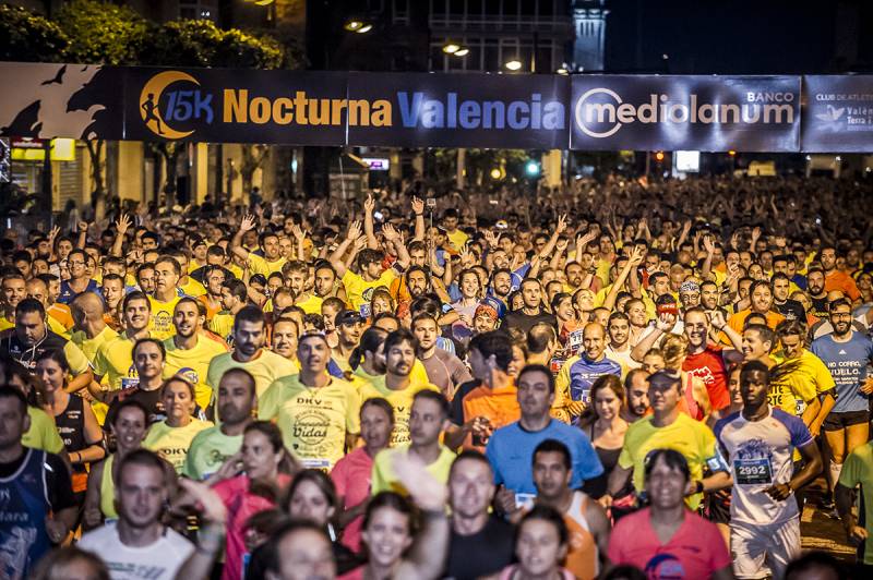 La carrera popular nocturna en una edición. //viu valencia