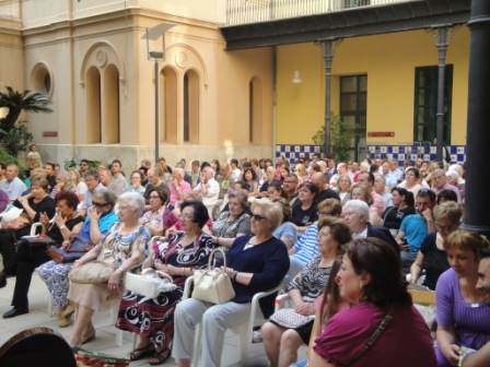 Asistentes a la charla-concierto. FOTO: DIVAL