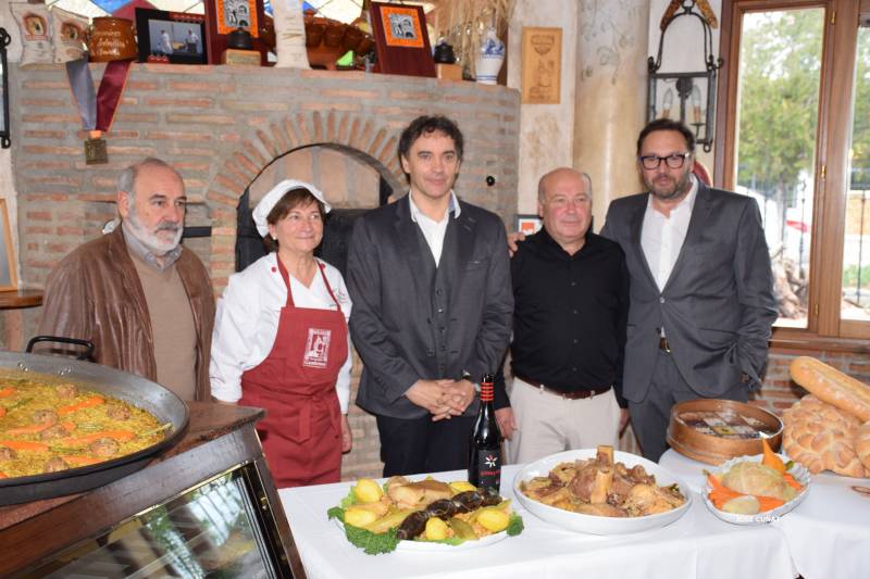 Francesc Colomer, junto a Teresa y Voro