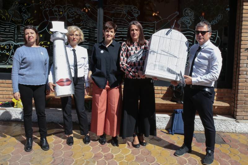 Dolors López, Laura Albalat, Amparo Pons, Alicia Sellés y Nestor Mir / Fotografía: Miguel Ángel Calvo