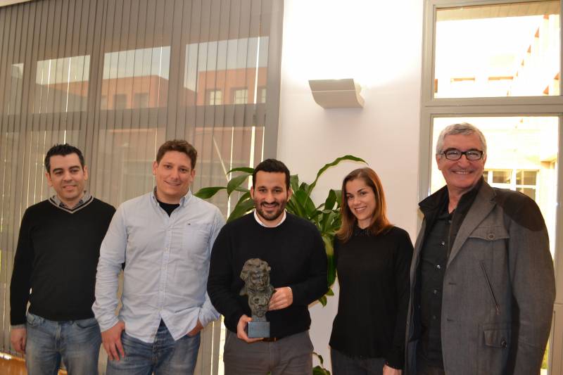 Marzá con un premio Goya junto a los nominados a los premios de este año. //VIUVALENCIA
