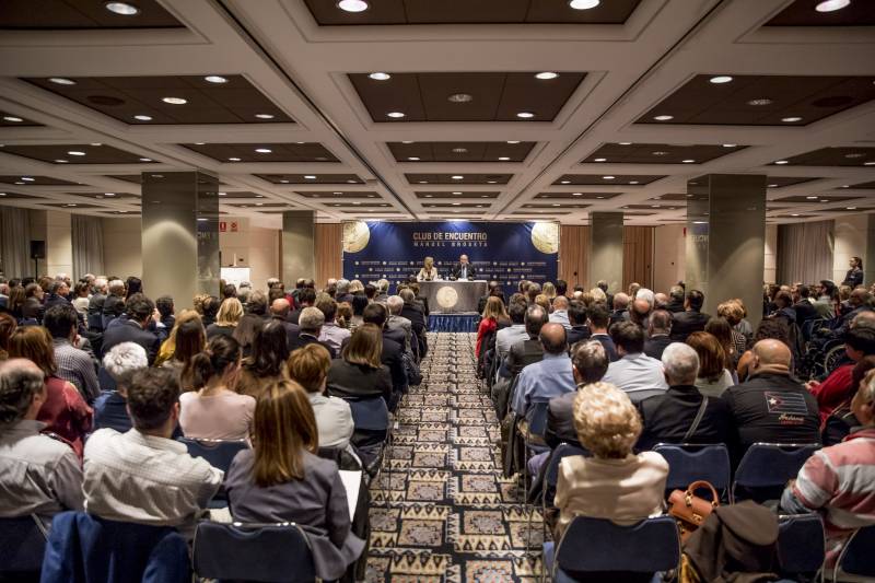 Lleno total en las conferencias