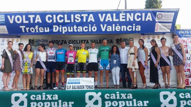 Podium de los ciclistas ganadores