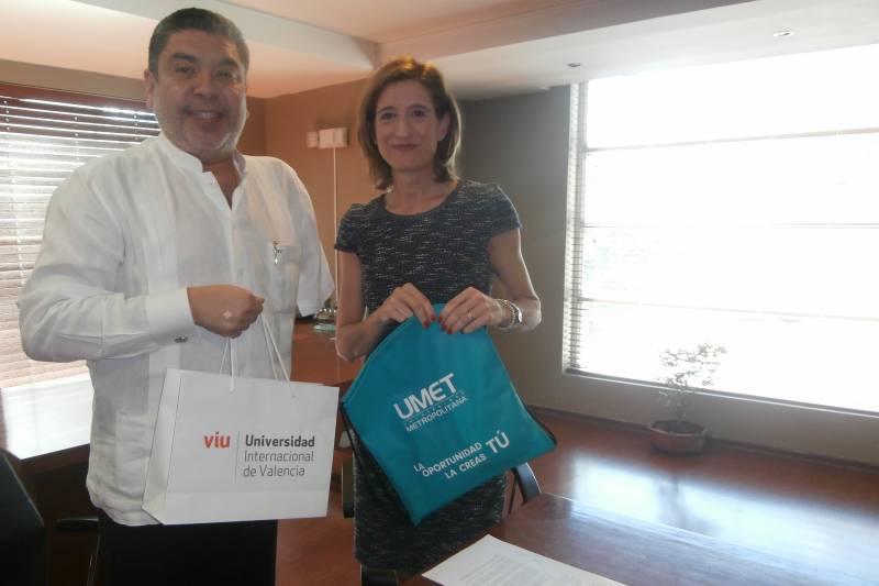 Firma convenio VIU y UMET