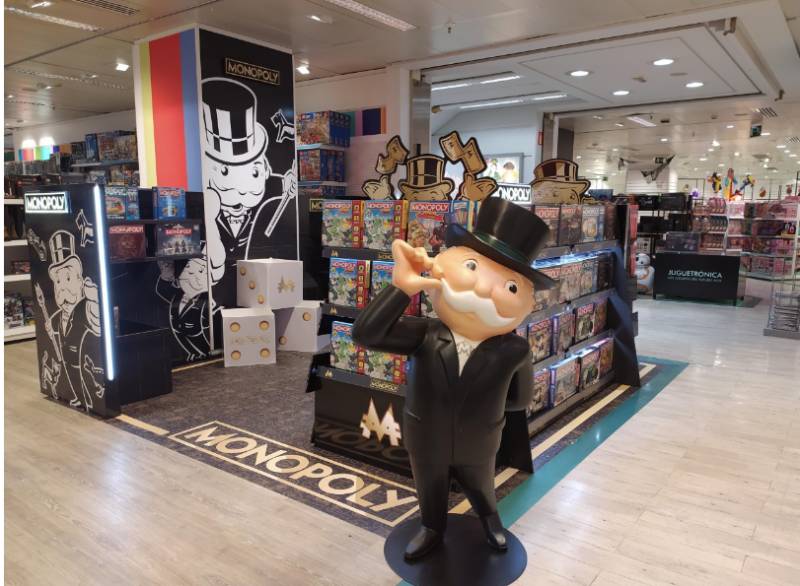 El Corte Inglés inaugura en Avenida de Francia una pop up de Monopoly con más de 20 versiones exclusivas./ EPDA