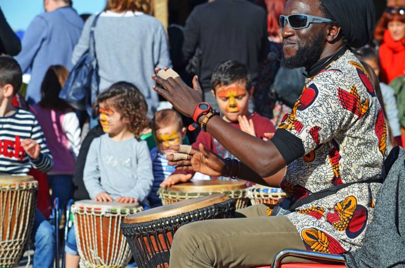 Primer día Poblado de las Jaimas 2018 - BIOPARC Valencia - taller percusión africana