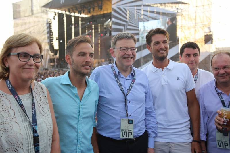 Dos jóvenes celebrando el festival. EPDA.