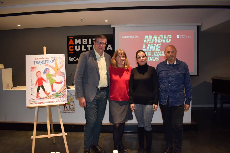 Zeudy Estal, concejala de Deportes, Juventud e Igualdad del Ayuntamiento de Alboraya; Mariola Valls, coordinadora de la Magic Line Valencia, y Juan Manuel Raga, presidente del Club de Senderismo Valencia, junto a Pau Pérez Rico, director regional de Comunicación y Relaciones Institucionales de El Corte Inglés