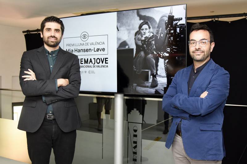 Cine a la mà. de reclam publicitari a objecte de col·leccionisme: el programa de mà a València./ EPDA