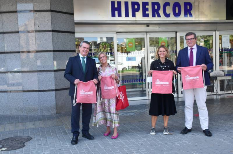 Campaña de donación de sangre en el Corte Inglés.