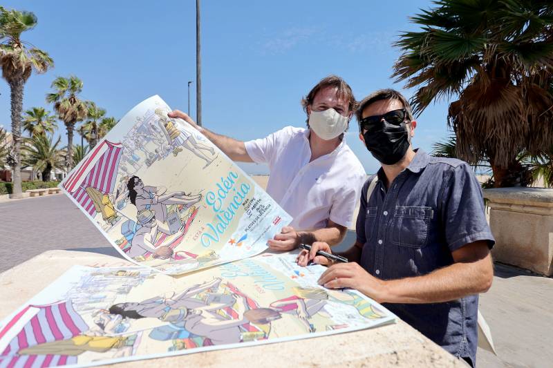 El regidor de platges Giuseppe Grezzi junt a el dibuixant Paco Roca. EPDA