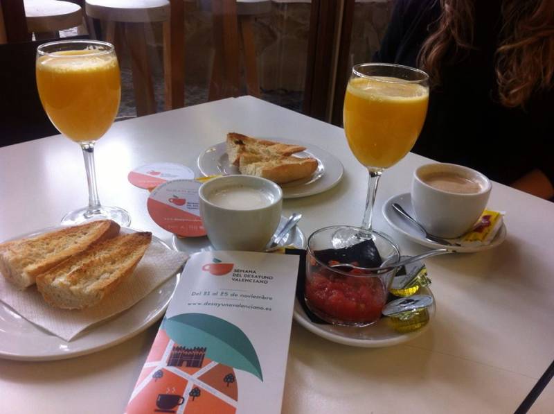 Típico desayuno valenciano