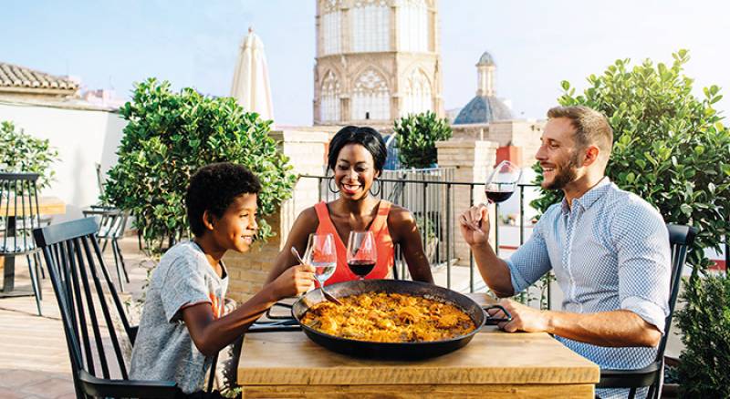 Valencia, the best city in Spain to enjoy the Spanish gastronomy. VALENCIA.ES