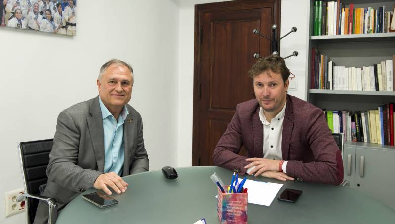 Andres Campos se reune con alcalde de Lliria, Manolo Civera