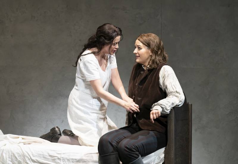 Amanda Forsythe as Marzelline and Lise Davidsen as Fidelio in Fidelio (c) ROH 2020 Photographed by Bill Cooper