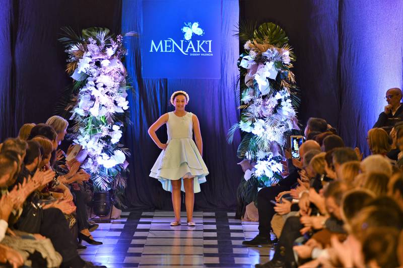 Desfile Menaki