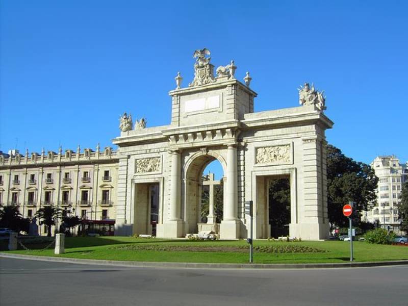 Imagen de archivo rotonda de Puerta del Mar./ EPDA