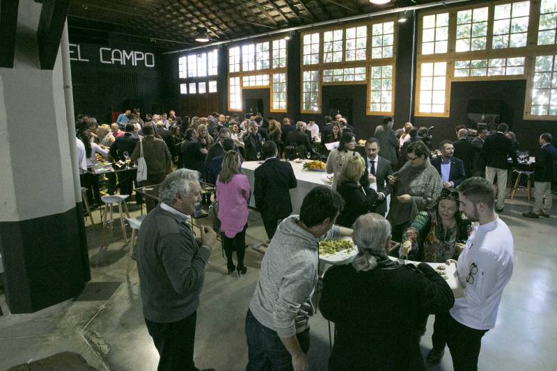 Durante el aperitivo se desgastaron productos castellonenses//Q. Villanueva