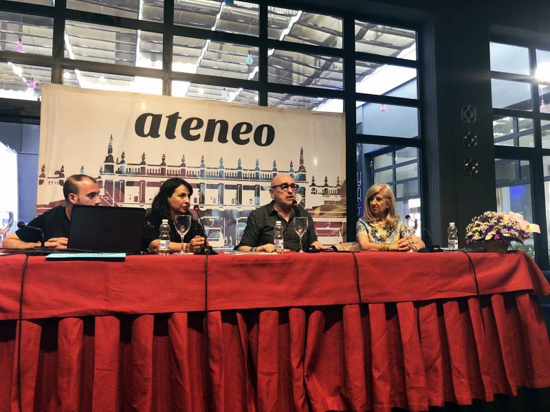 José Morales, Sonia Vilar, Josep Lozano y Mª Rosa Fenollar durante la conferencia de Artenblanc en Ateneo Mercantil de Valencia