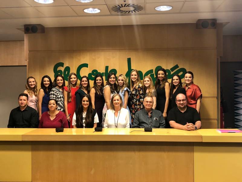 Las candidatas a Fallera Mayor de Valencia en El Corte Inglés Avenida de Francia