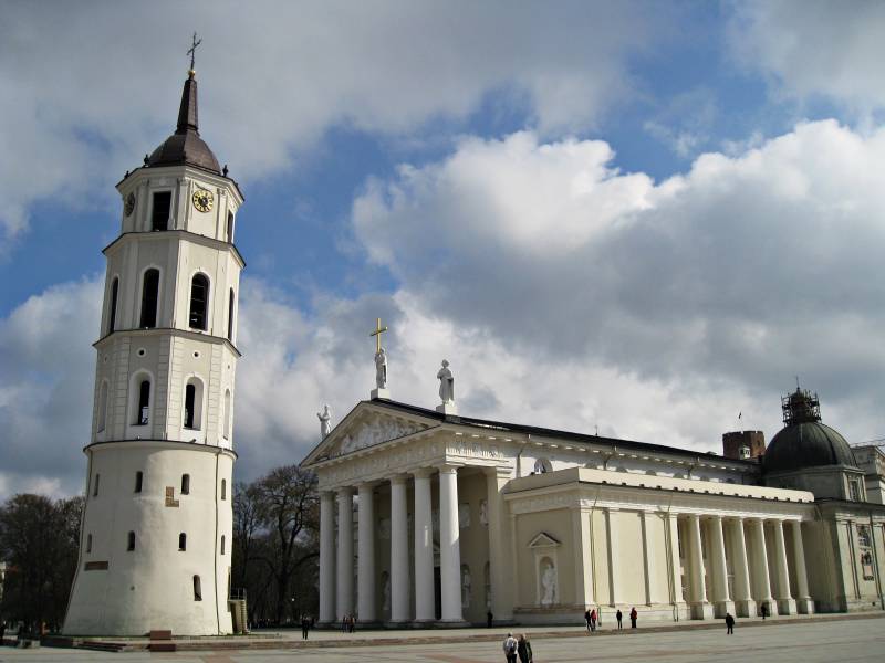 Catedral de Vilna, foto Clara Estrems, Las sandalias de Ulises