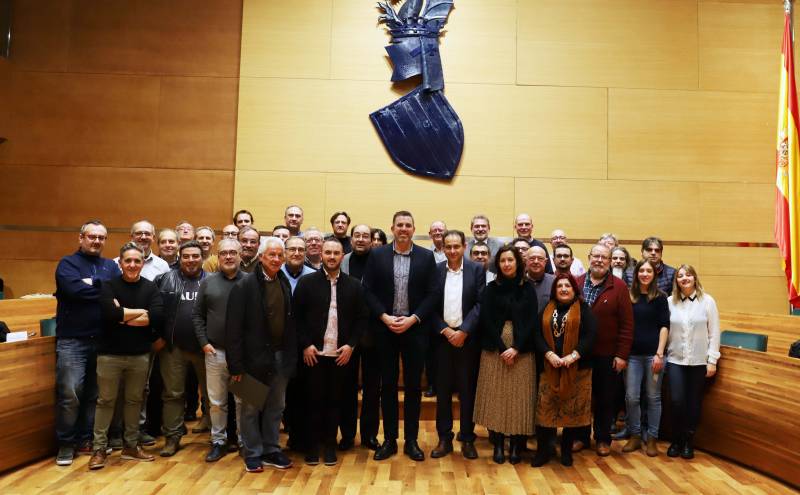 Jordi Mayor con los responsables de la Federación y las bandas de música