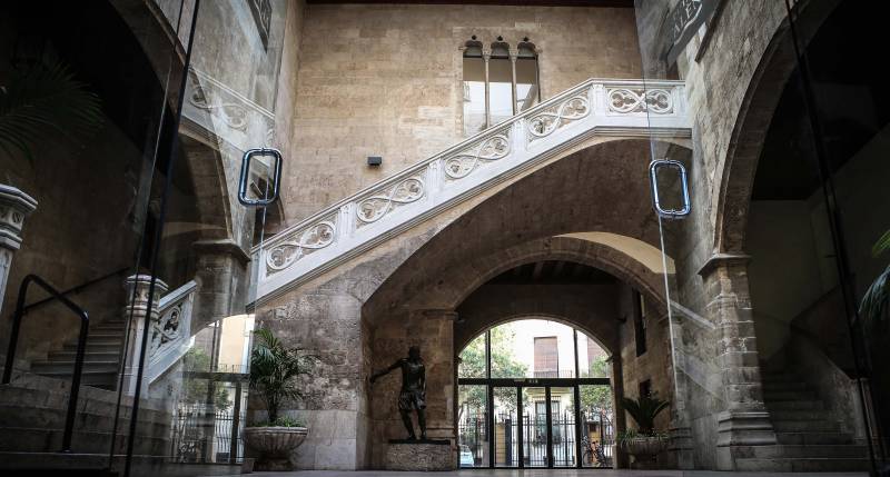 Patio del Palau de la Batlia, Monumento Histórico Nacional