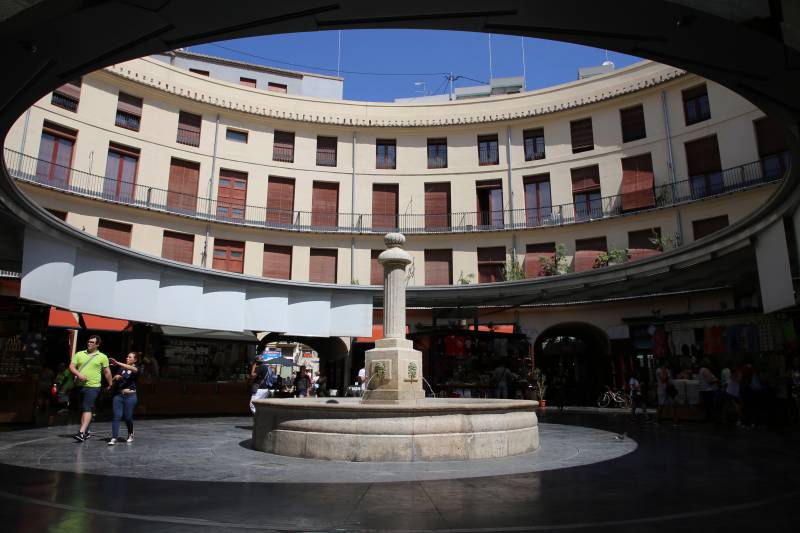 Turistas verano, centro Valencia 