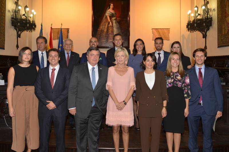 Foto nuevos notarios CV  y autoridades