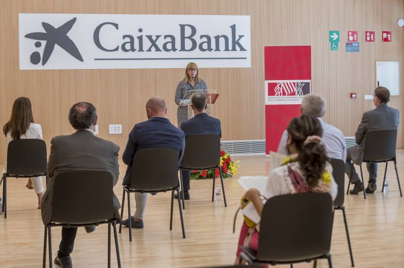 Daniela González, presidenta de la Federación de Sociedades Musicales de la Comunitat Valenciana (FSCV) en el acto de presentación de Caixabank. EPDA