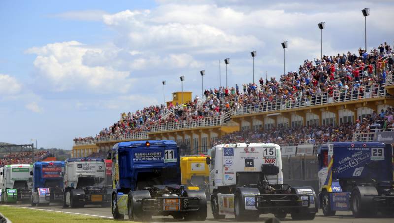 GP Camión Valencia American Fest // Foto Eduardo Ripoll Circuit Valencia salida