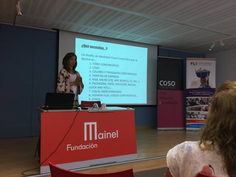 Taller de gestión de moda en la Fundación Mainel