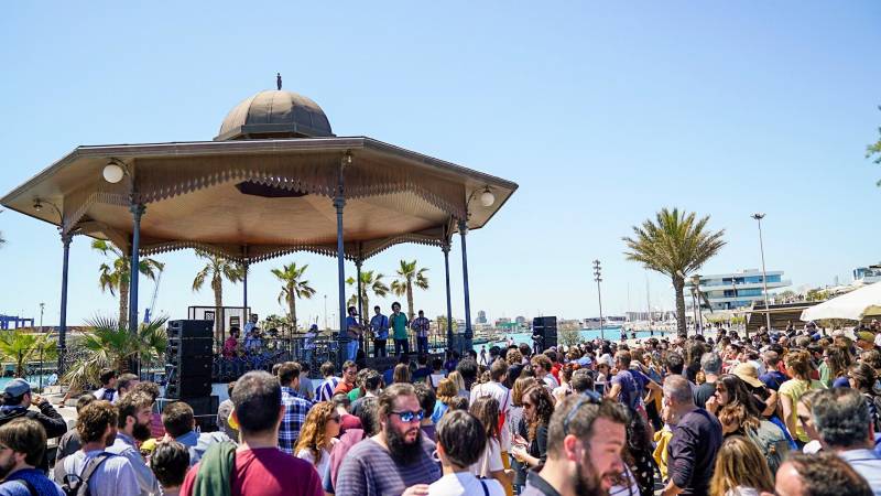 Concierto pérgola puente de mayo