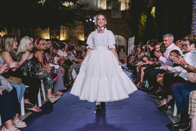 Desfile Indumentaria Valenciana Desfile Indumentaria Valenciana