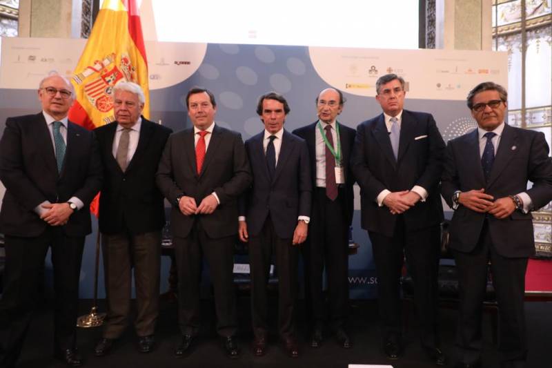 Mesa de Presidentes en el Congreso de la Sociedad Civil.